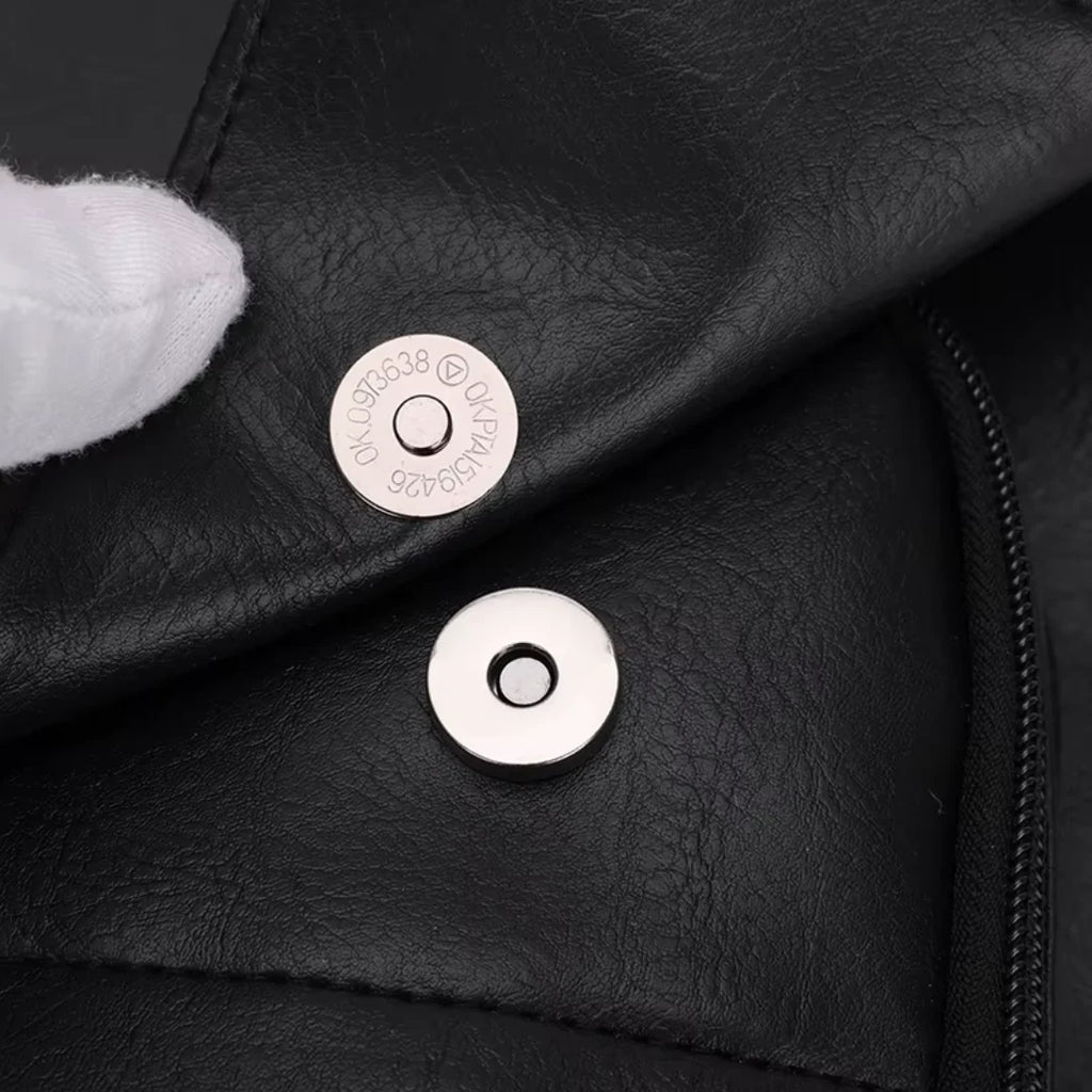 Malaga Pro – Elegant and spacious leather backpack for work and 15.6” laptop