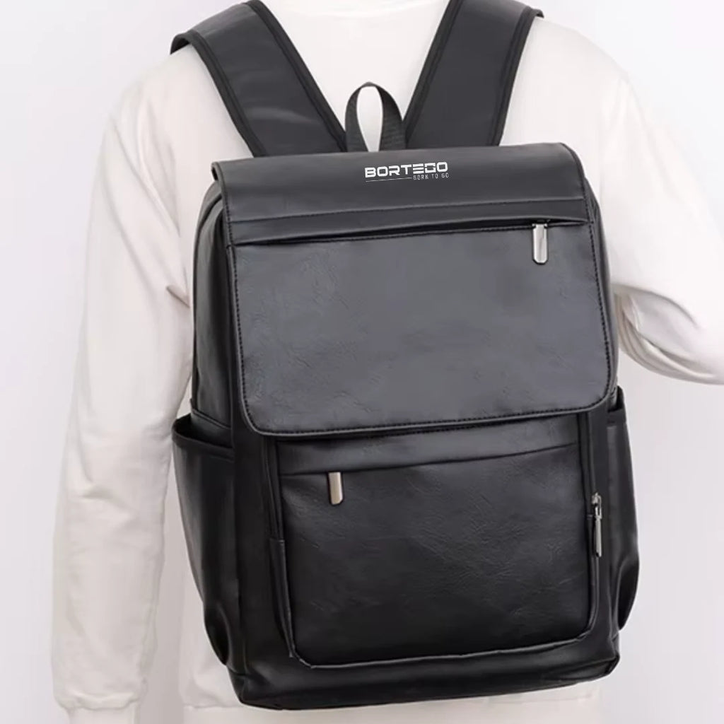 Malaga Pro – Elegant and spacious leather backpack for work and 15.6” laptop