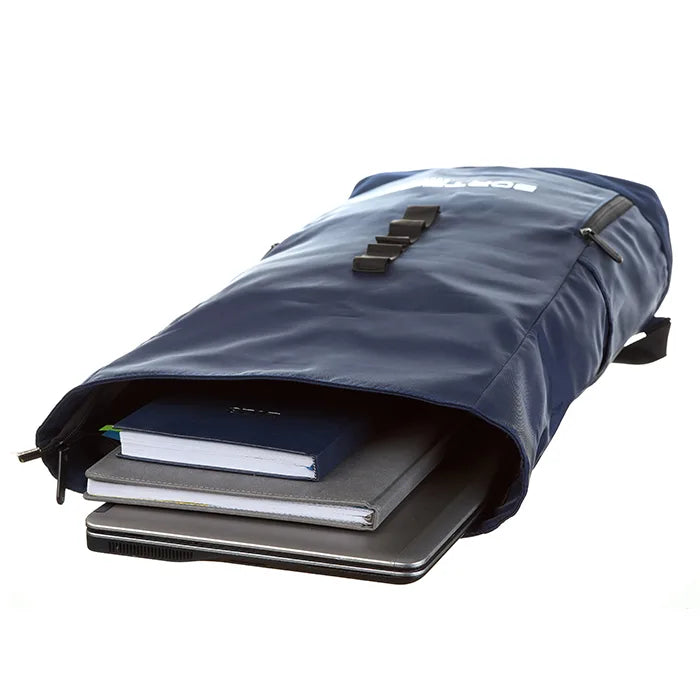 plecak_roll-top_niebieski_pakowanie_bortego